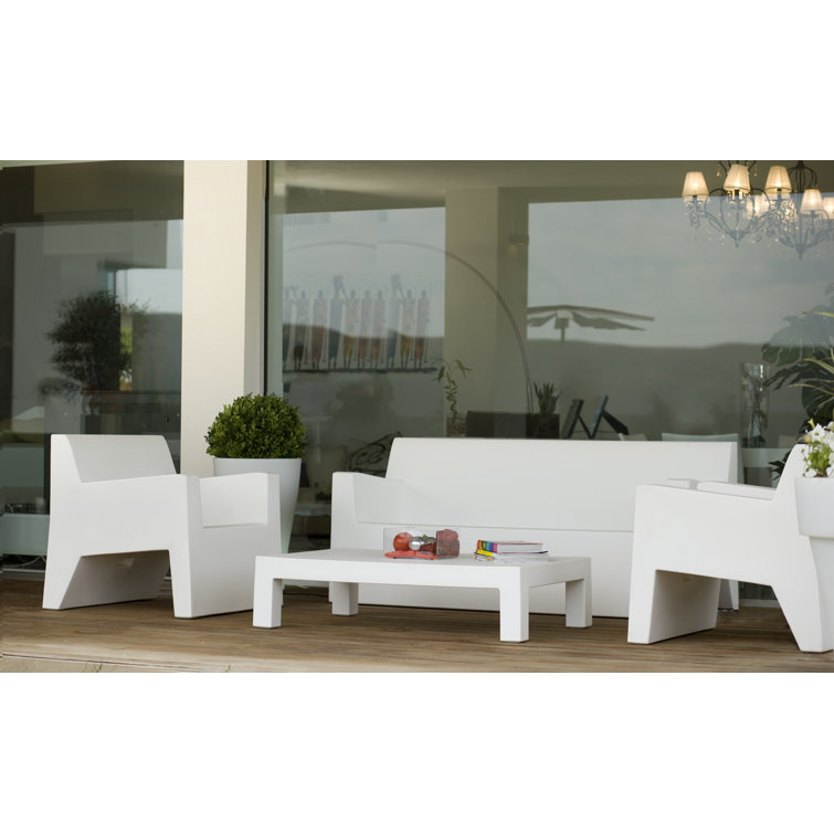 White Matte Polyethylene Outdoor Coffee Table