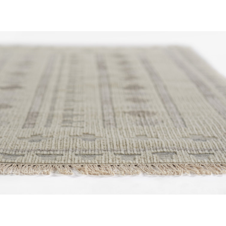Handwoven Ivory Wool Rectangular Rug with Geometric Pattern, 5' x 8'