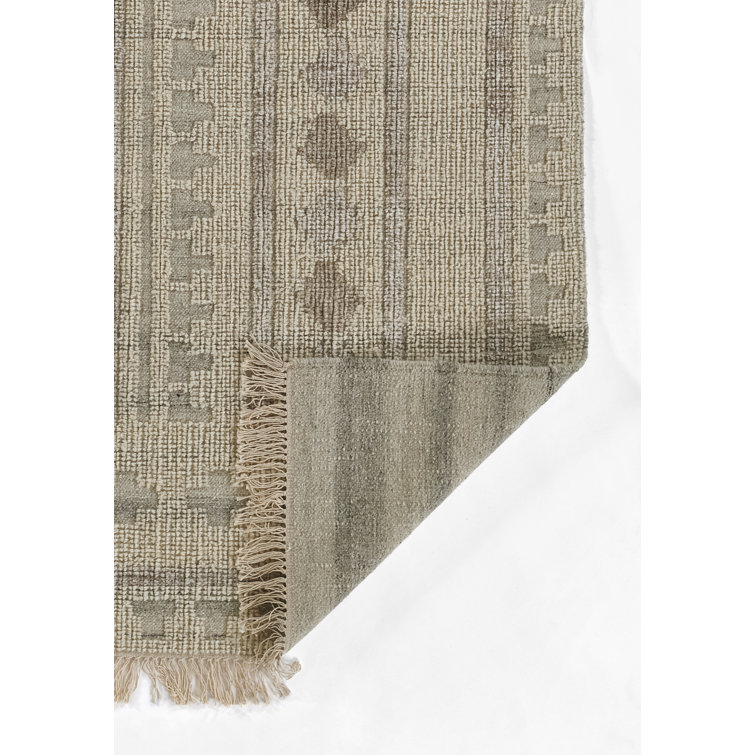 Handwoven Ivory Wool Rectangular Rug with Geometric Pattern, 5' x 8'