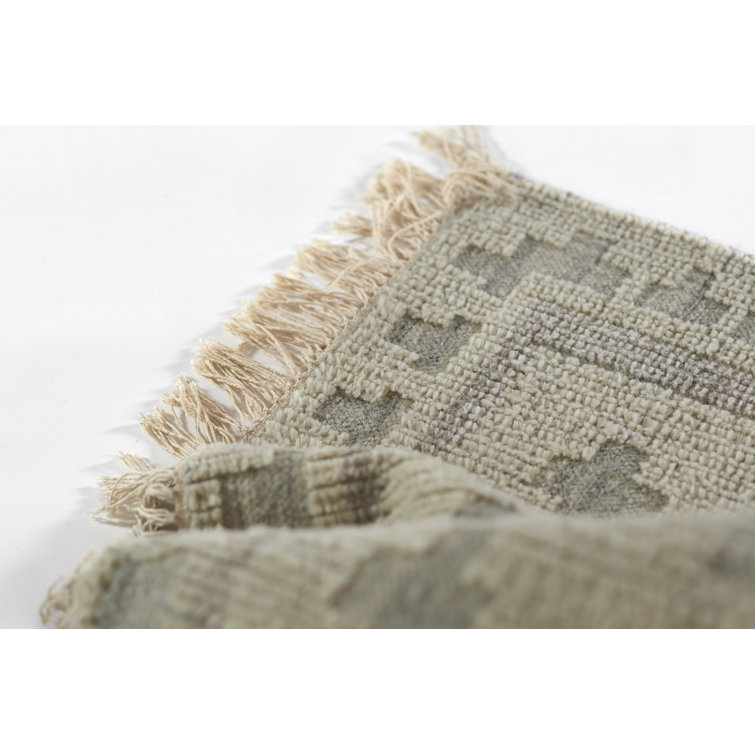 Handwoven Ivory Wool Rectangular Rug with Geometric Pattern, 5' x 8'