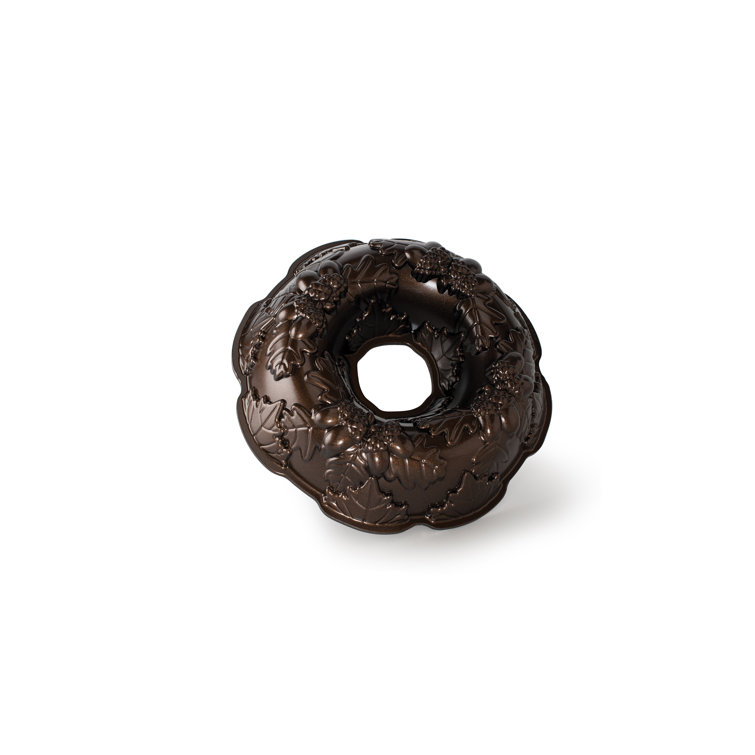 Bronze Autumn Wreath Non-Stick Aluminum Bundt Pan