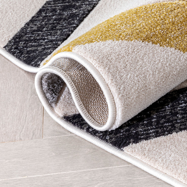 Gold Geometric 5' x 7' Synthetic Easy Care Rug