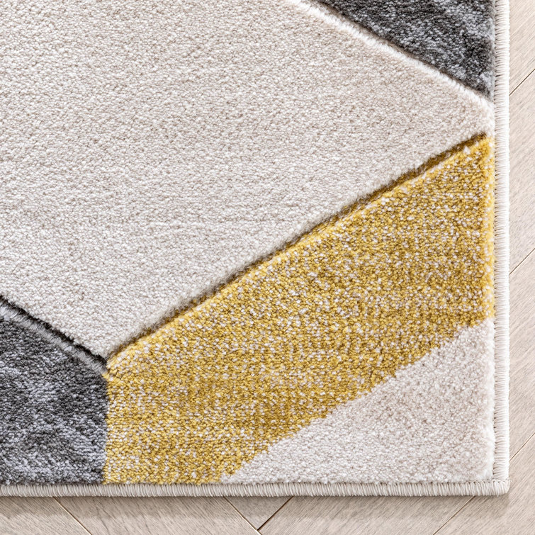 Gold Geometric 5' x 7' Synthetic Easy Care Rug