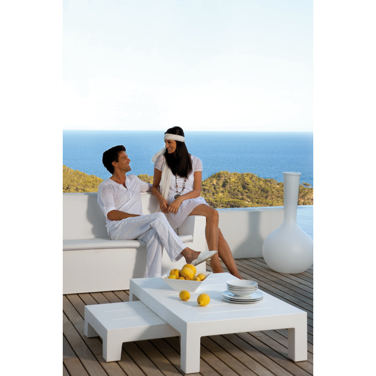 Jut Bronze Polyethylene Resin Indoor/Outdoor Lounge Table