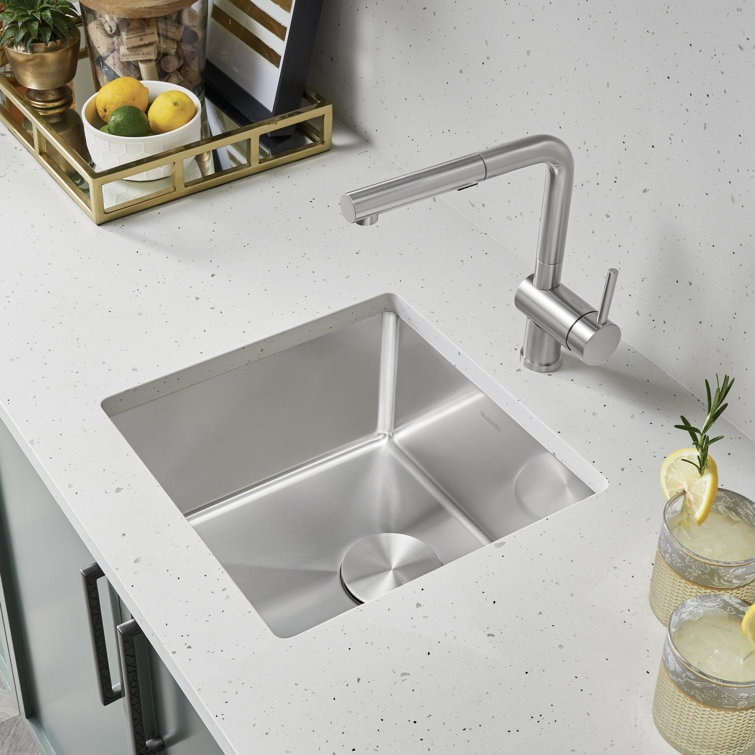 Quatrus 17" Stainless Steel Undermount Bar Sink