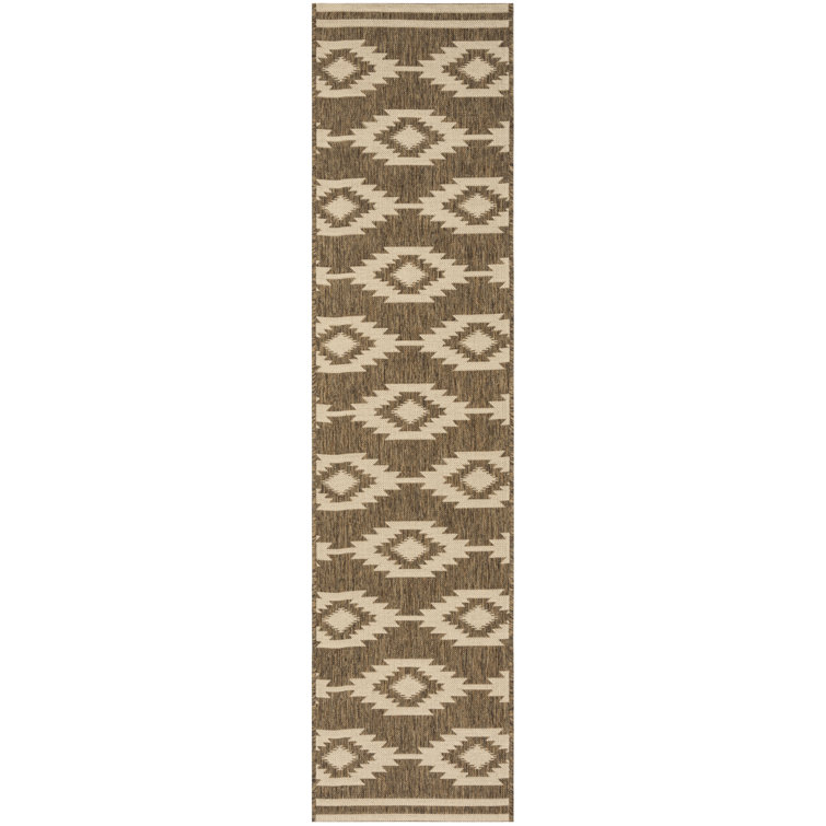 Cream and Beige Southwestern Indoor/Outdoor Runner Rug 2' x 8'