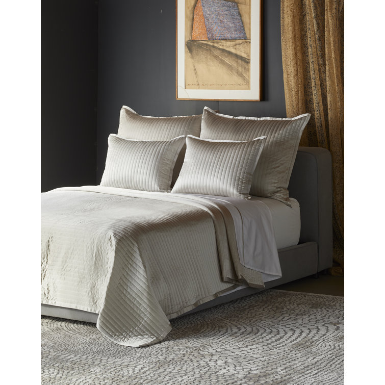 Elegant Mystery Queen Cotton & Silk Quilt Coverlet