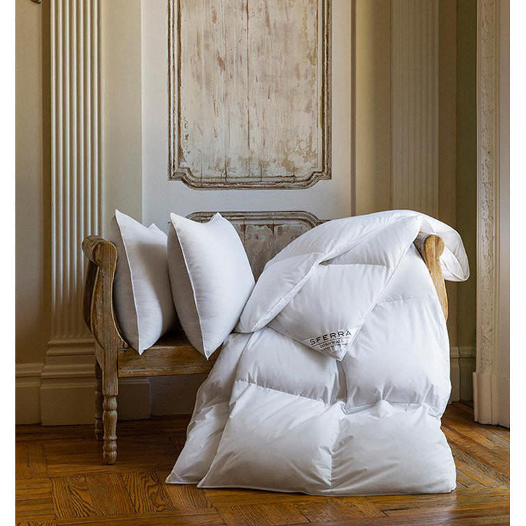 Luxurious King White Goose Down Comforter with Cotton Batiste