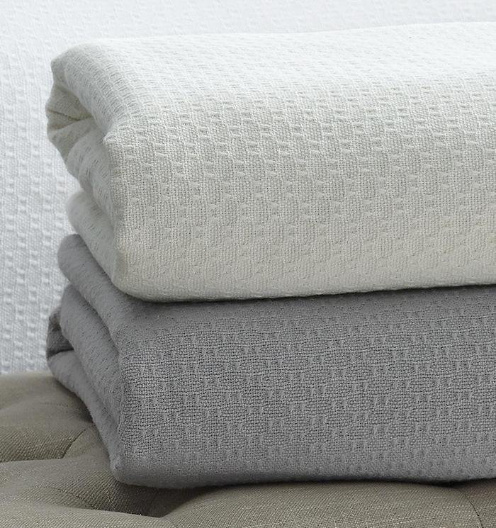 Corino Marine-Inspired White Cotton Full/Queen Blanket