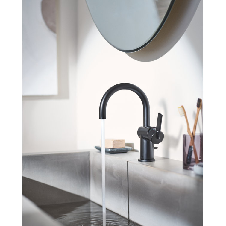Sleek Matte Black Single-Hole Bathroom Faucet with ADA Compliant Handle
