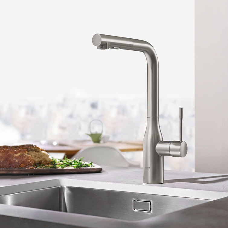 SuperSteel Modern Pull-Out Spray Kitchen Faucet