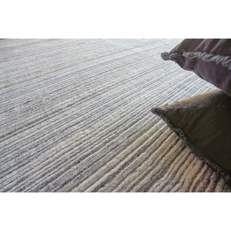 Rossini Handmade Gray Stripe Synthetic Area Rug, 8' x 10'