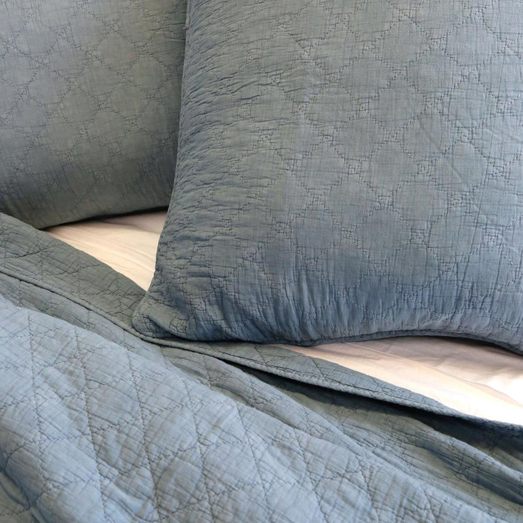 Huntington Dusty Blue Diamond Quilted Queen Cotton Coverlet