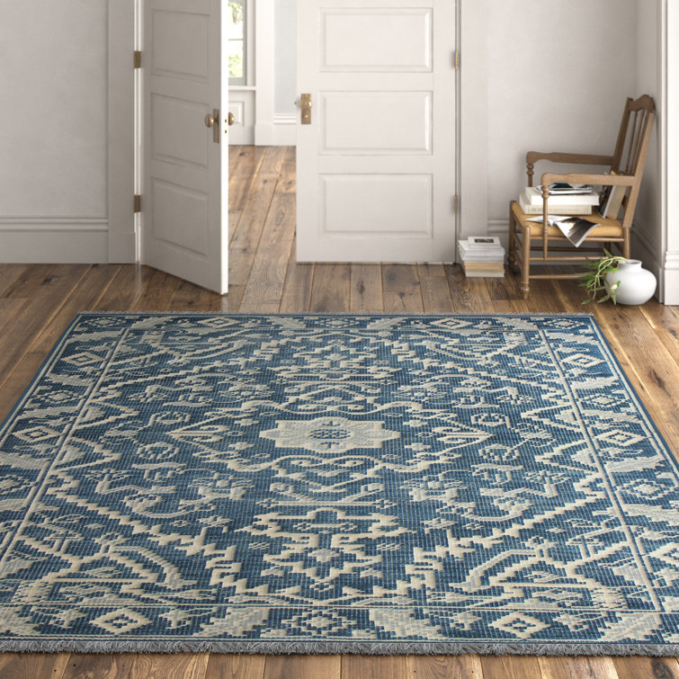 Ivory and Blue Hand-Knotted Wool Oriental Rug 5' x 7'
