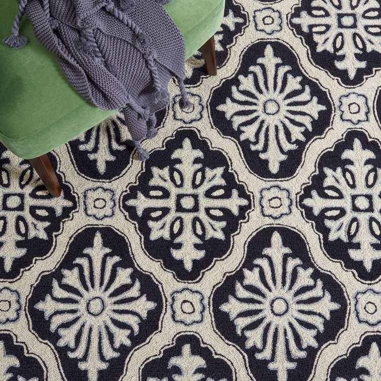 Black and Cream Hand-Hooked Geometric Area Rug 5' x 8'