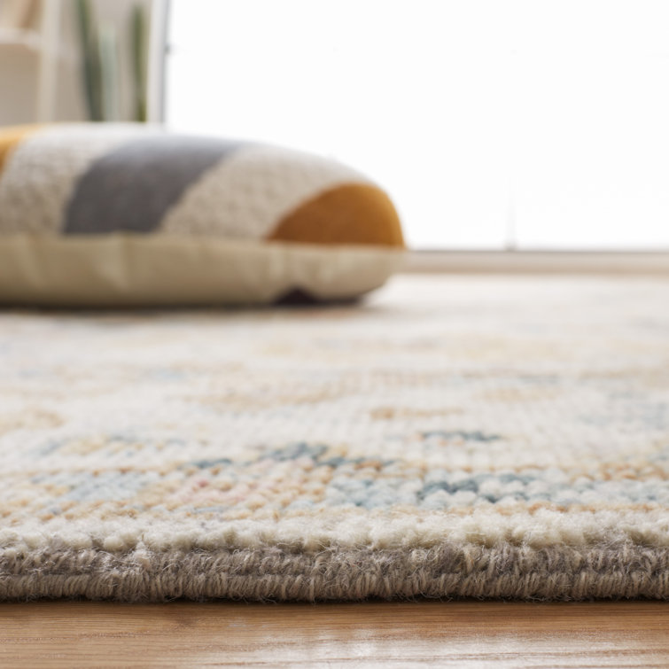 Traditional Hand-Knotted Red Wool and Cotton Area Rug 8' x 10'