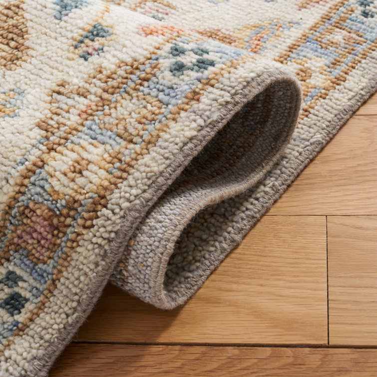 Traditional Hand-Knotted Red Wool and Cotton Area Rug 8' x 10'