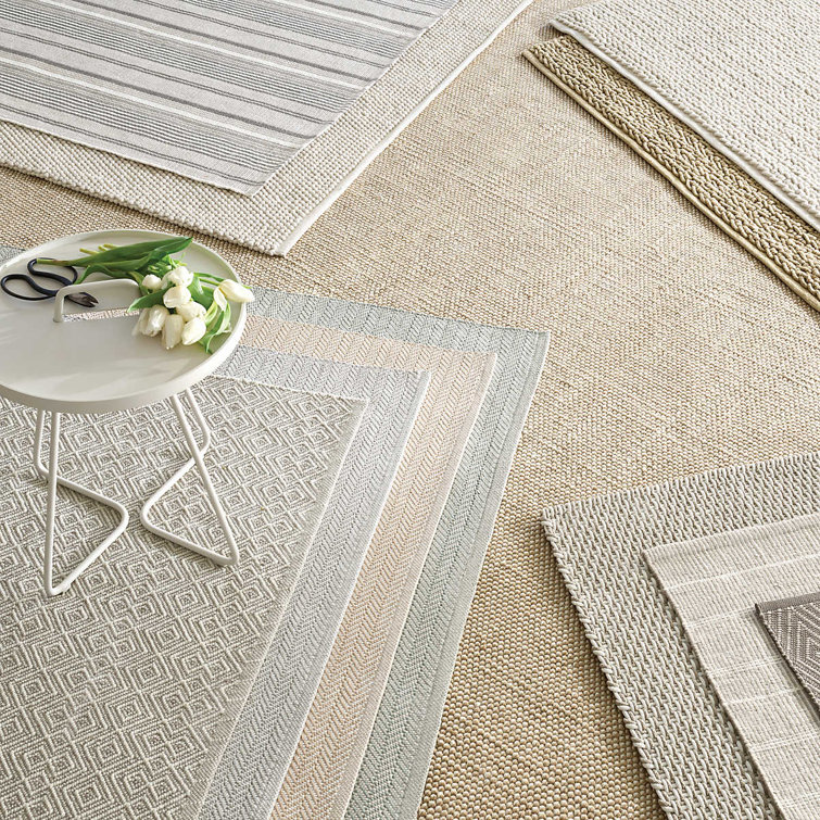 Annabelle Gray Diamond Pattern Handwoven Reversible Rug 2' x 3'
