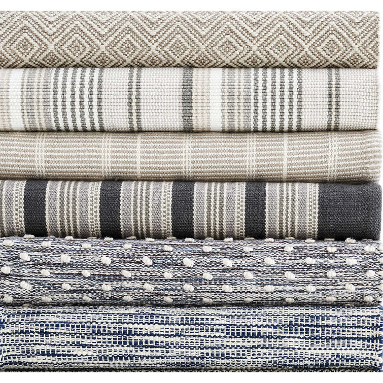 Annabelle Gray Diamond Pattern Handwoven Reversible Rug 2' x 3'
