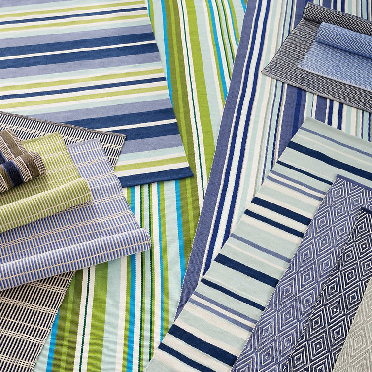 Diamond Denim and White 8' x 10' Reversible Rug