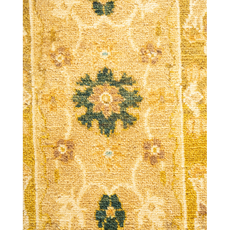Hand-Knotted Traditional Wool 6' x 9' Area Rug in Brown
