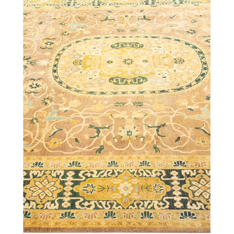 Hand-Knotted Traditional Wool 6' x 9' Area Rug in Brown