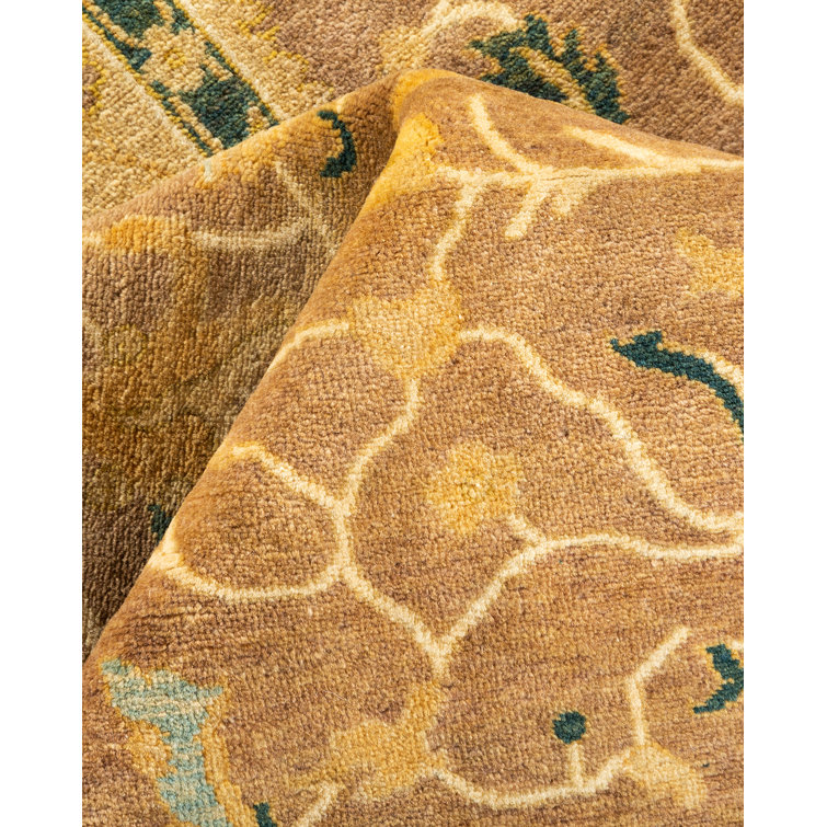 Hand-Knotted Traditional Wool 6' x 9' Area Rug in Brown