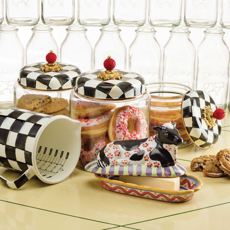 Black and White Checkered 7-Cup Enamel Measuring Cup