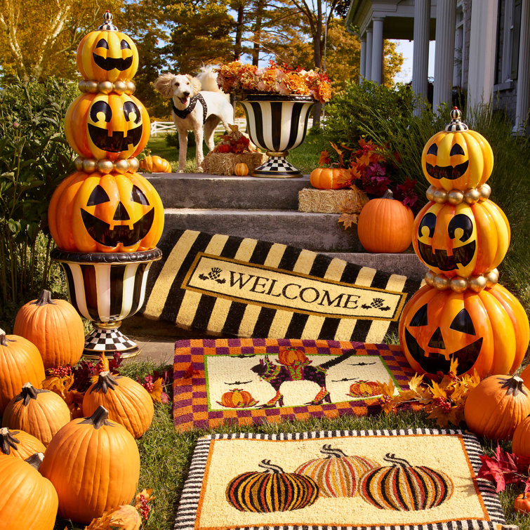 Courtly Stripe Urn