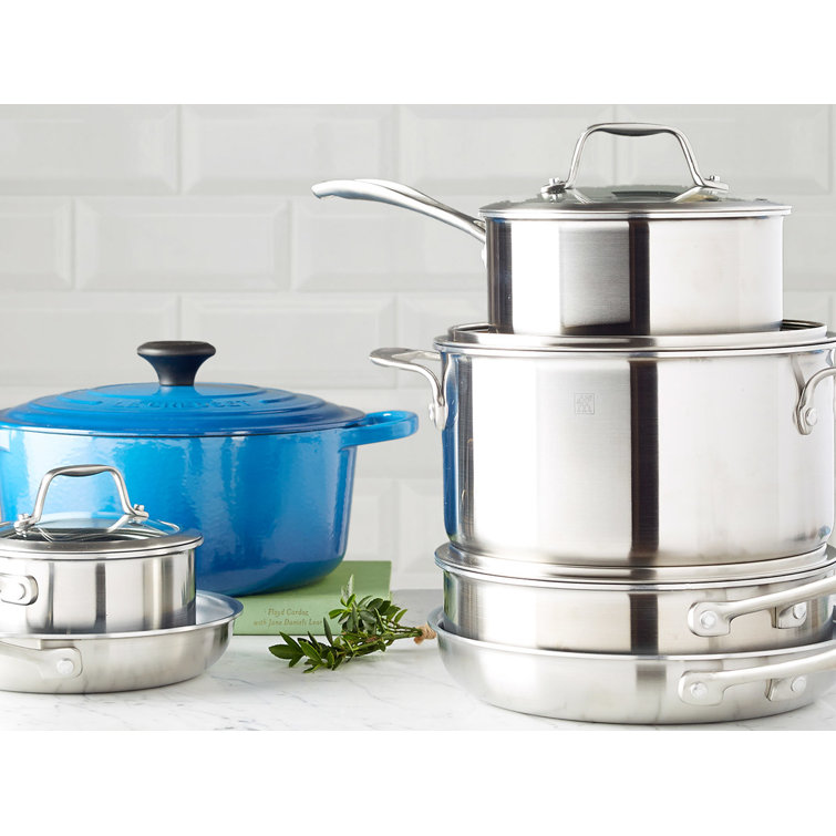 Caribbean Blue Enameled Cast Iron Round Dutch Oven with Lid