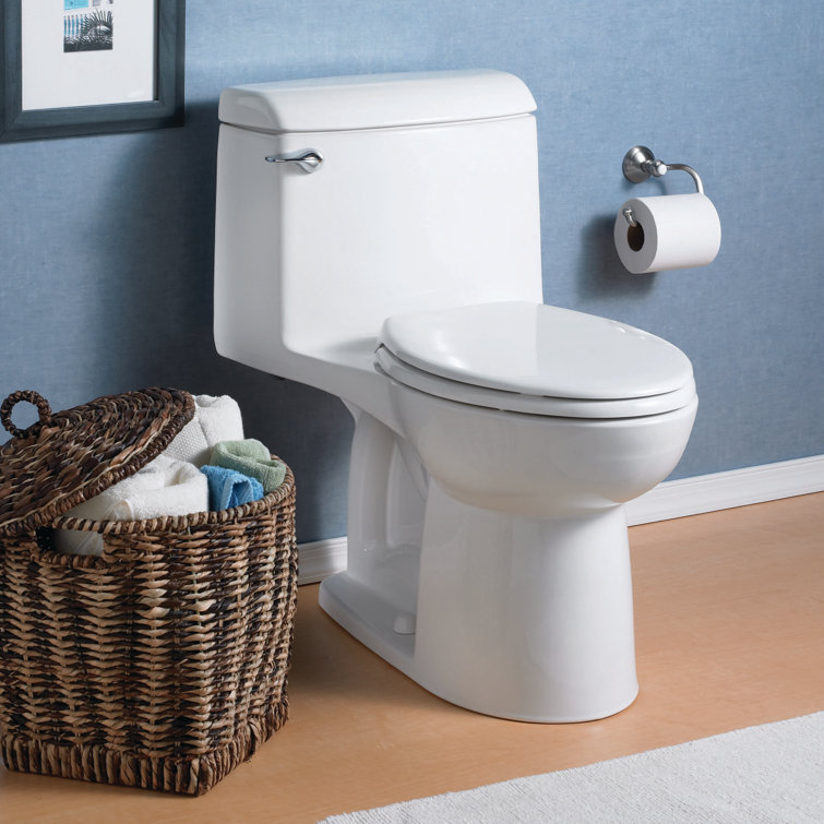 Champion 4 White Vitreous China Elongated Two-Piece Toilet
