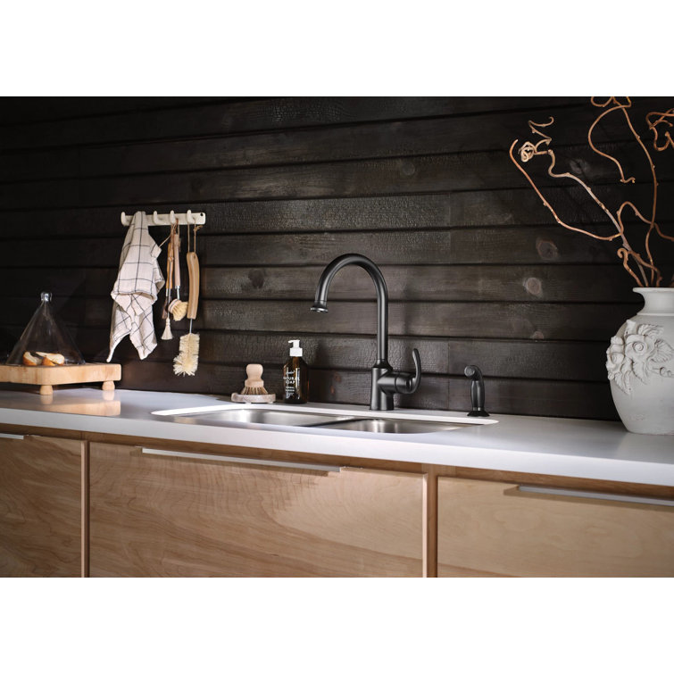 Matte Black Single Handle Kitchen Faucet with Pull-out Spray