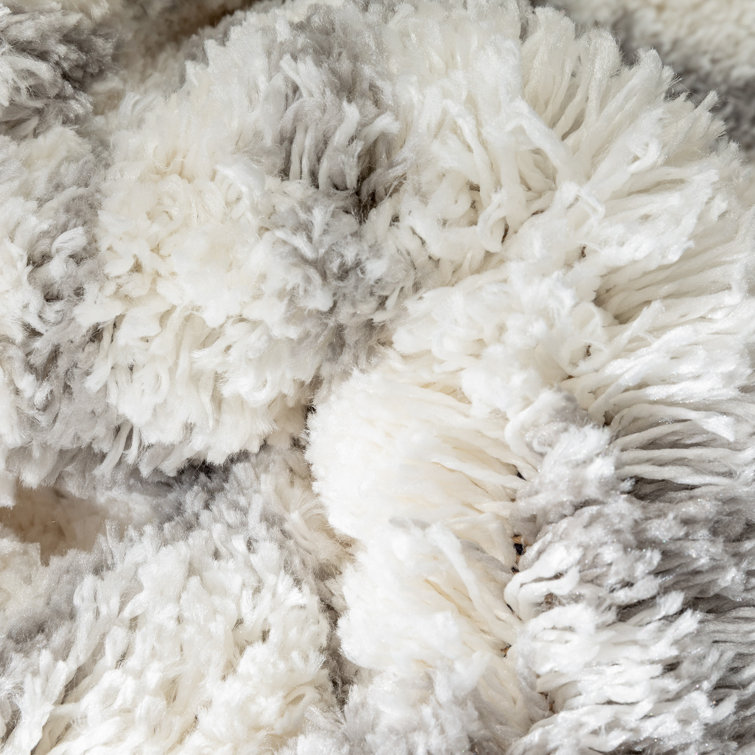 Celeste Ivory Shag Diamond Pattern Area Rug, 3'11" x 5'3"