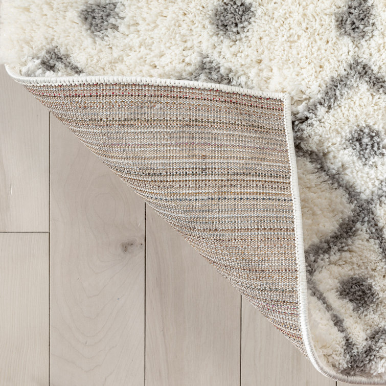 Celeste Ivory Shag Diamond Pattern Area Rug, 3'11" x 5'3"