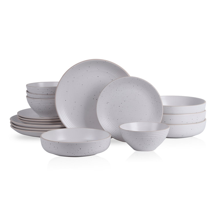 Off-White Ceramic 16-Piece Ribbed Dinnerware Set