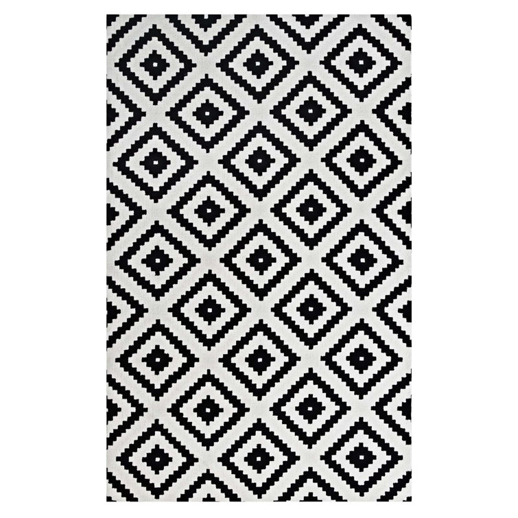 Alika Black and White Diamond Trellis 8' x 10' Area Rug