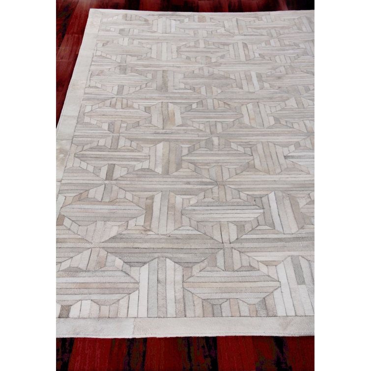 Ivory Geometric Handmade Cowhide Rectangular Rug 5' x 8'
