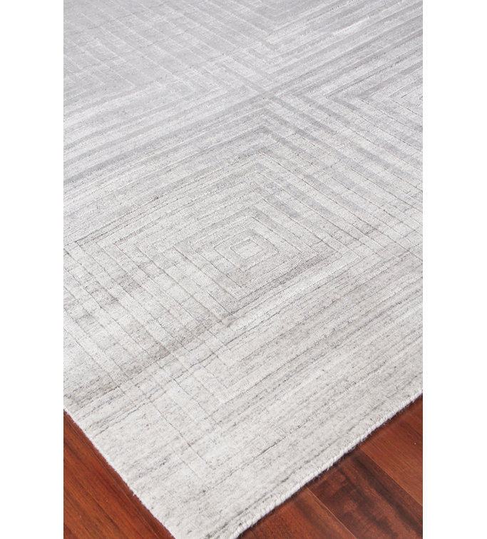 Ivory Geometric Handmade Wool and Viscose Rug, 8' x 10'