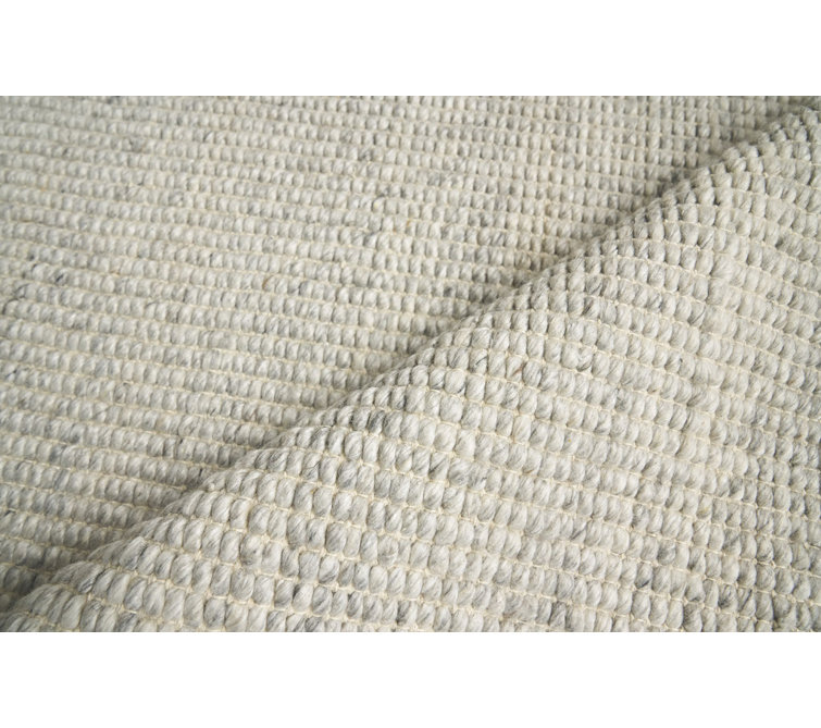 Serene Pebble Light Silver 6' x 9' Hand-Woven Wool Blend Area Rug