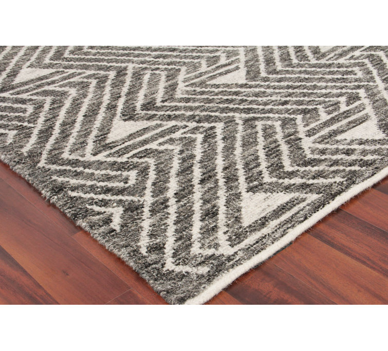 Ivory and Gray Hand-Knotted Chevron Wool Rug, 9' x 12'