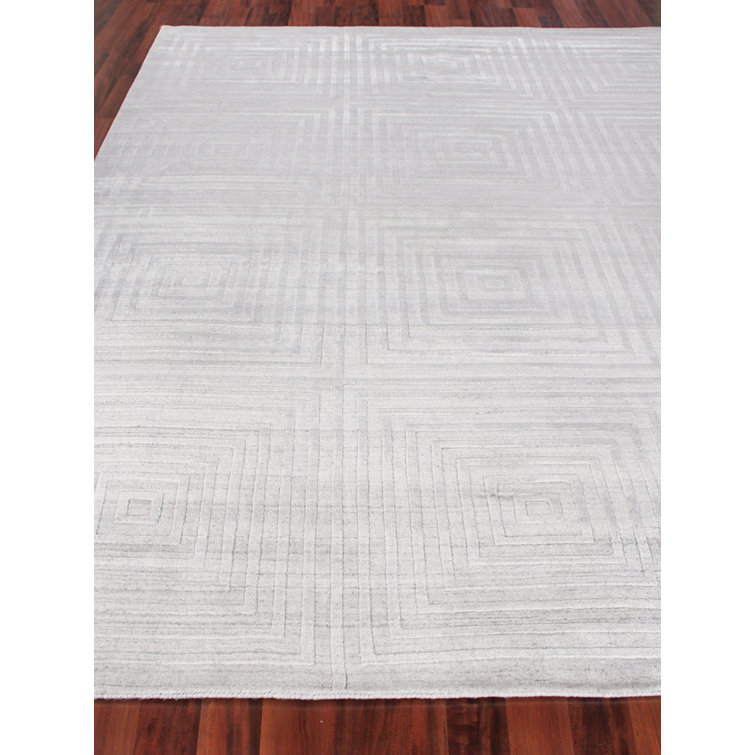 Ivory Geometric Handmade Wool and Viscose Rug, 8' x 10'