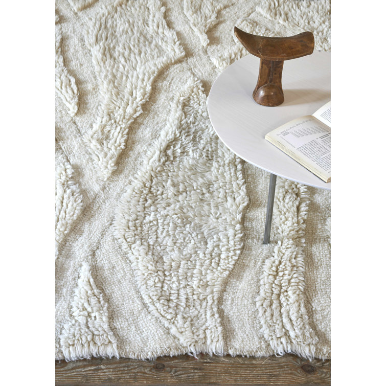Scandinavian Ivory Wool Handmade Accent Rug with Tassels