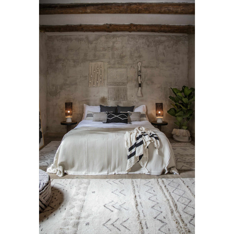 Cream Wool Rectangular Aztec Print Area Rug