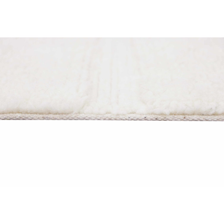 Handmade Off-White Wool Tufted Area Rug with Fringe
