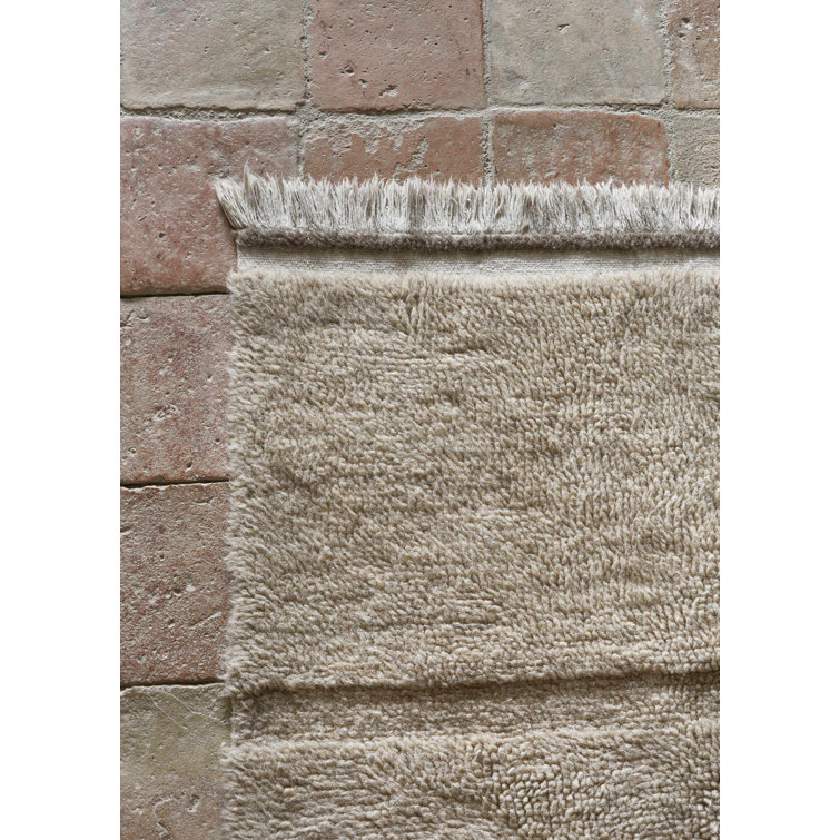 Scandinavian Sheep Beige Tufted Wool Runner Rug with Fringe