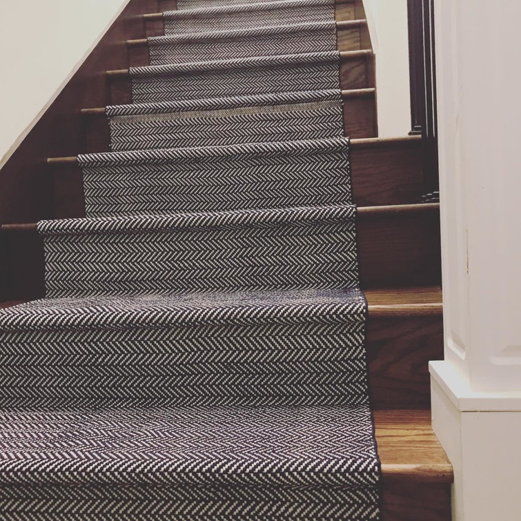 Sophisticated Grey Herringbone Handmade Wool-Blend Rug 2' x 3'