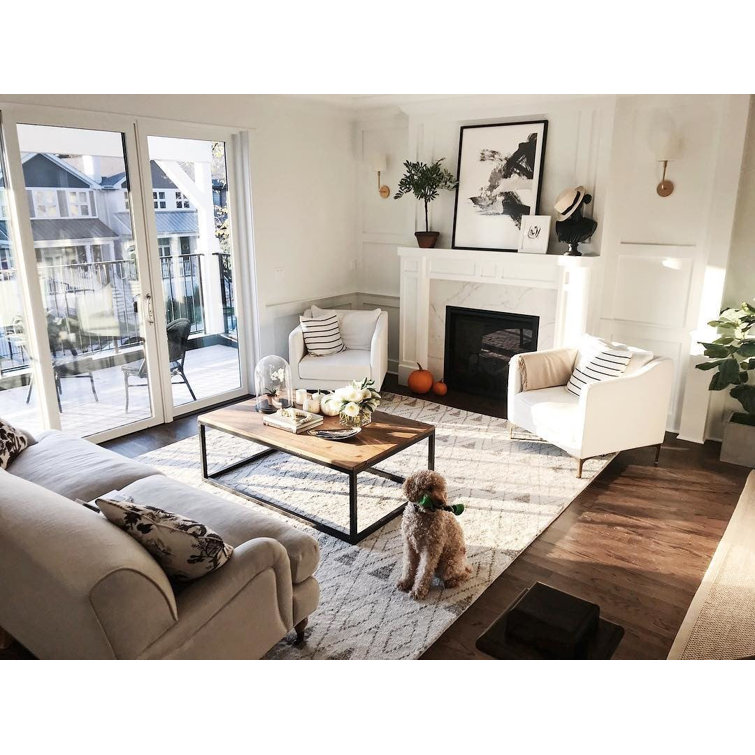 Ivory Geometric Hand-Knotted Wool and Synthetic 4' x 6' Rug