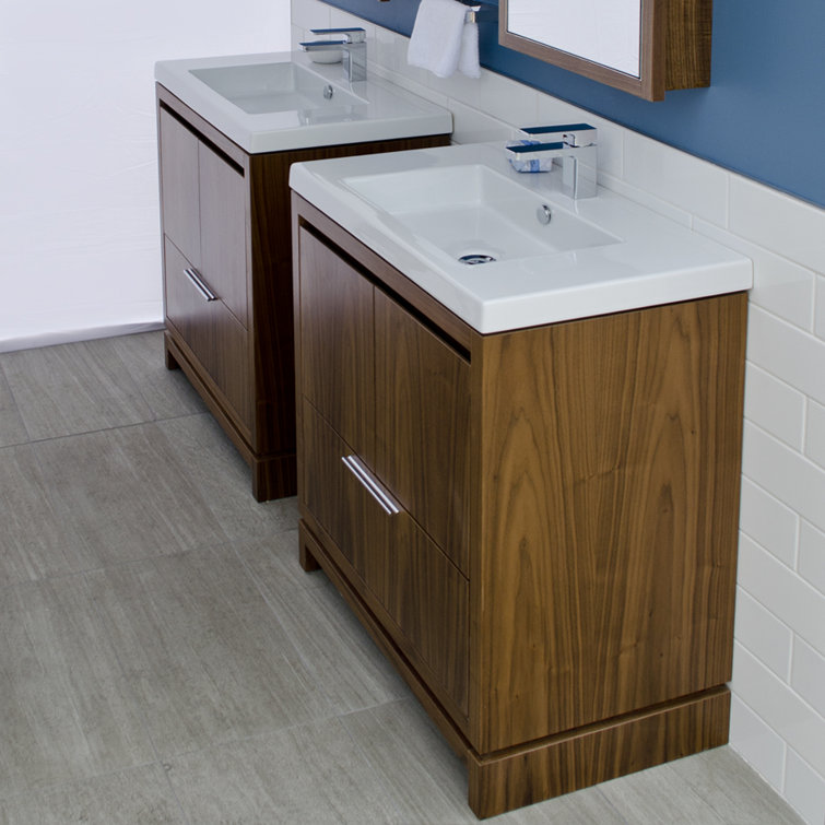 Polished Nickel Single-Hole Bathroom Faucet with Lever Handle
