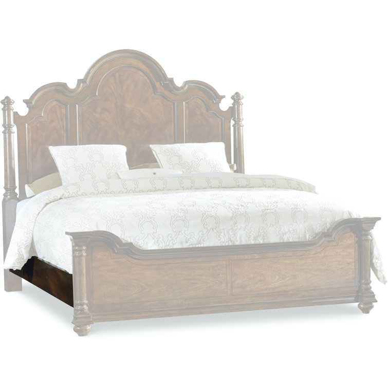 Leesburg Mahogany Queen Poster Bed with Arched Headboard