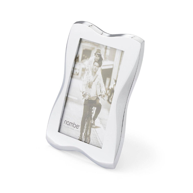 Classic Silver 4x6 Tabletop and Wall Photo Frame